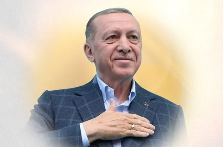 AK Parti'den Cumhurbaşkanı Erdoğan'a Doğum Günü Kutlaması