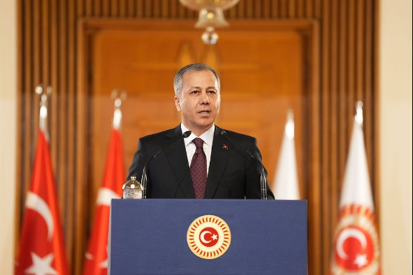 Yerlikaya: Hep birlikte el ele veriyoruz