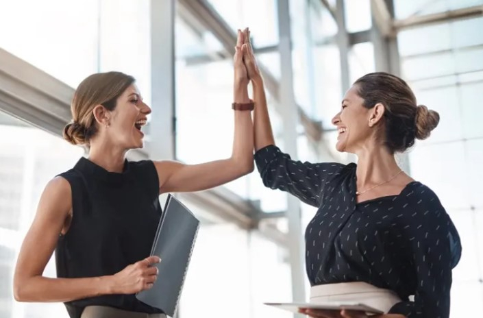 Türkiye'de Kadınlar Yüzde 50'yi Geçemedi! Kadınlar, Erkeklerden 5,3 Yıl Daha Uzun Yaşıyor
