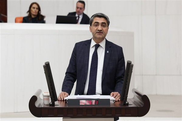 Ekmen: 8 Mart kadınların özgürlük ve adalet talebinin yankı bulduğu bir gündür