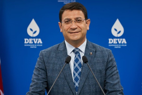 DEVA Partili Şahin: Kadınların şiddete uğramadığı bir dünya dileğiyle