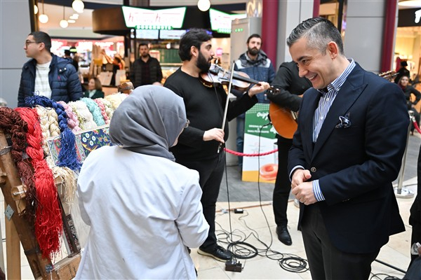 Esenyurt Belediyesi'nden kadınlara online satış desteği