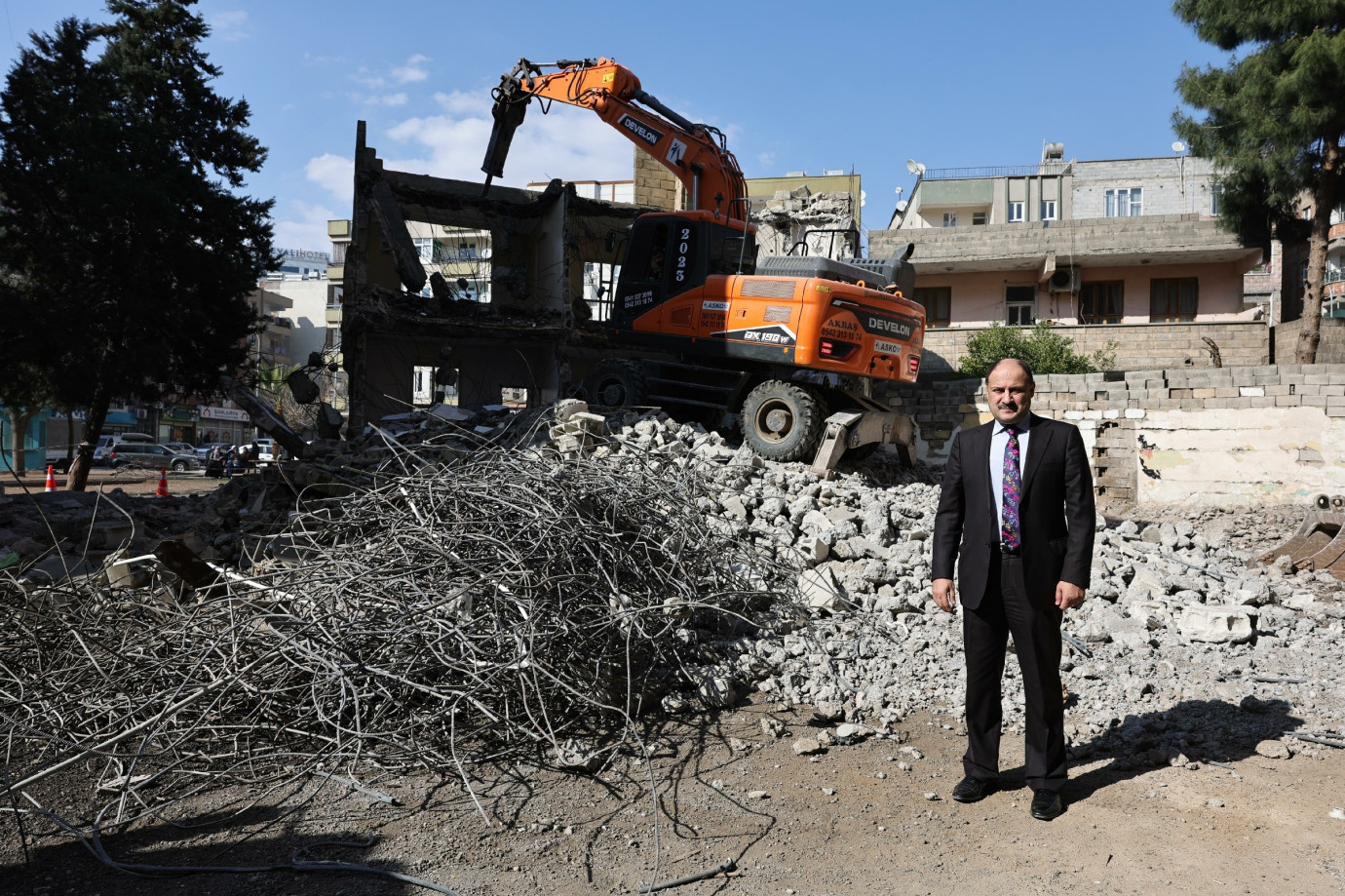 Şanlıurfa’da 59 Yapı Yıkılıyor, Yeni Yol Çalışması Başladı-(VİDEO)