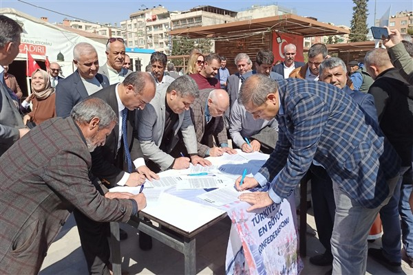 Memur-Sen’den &Prime;Anayasa Değişsin, Aile Korunsun&Prime; imza kampanyası