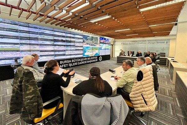 AKOM'da muhtarlarla istişare toplantısı