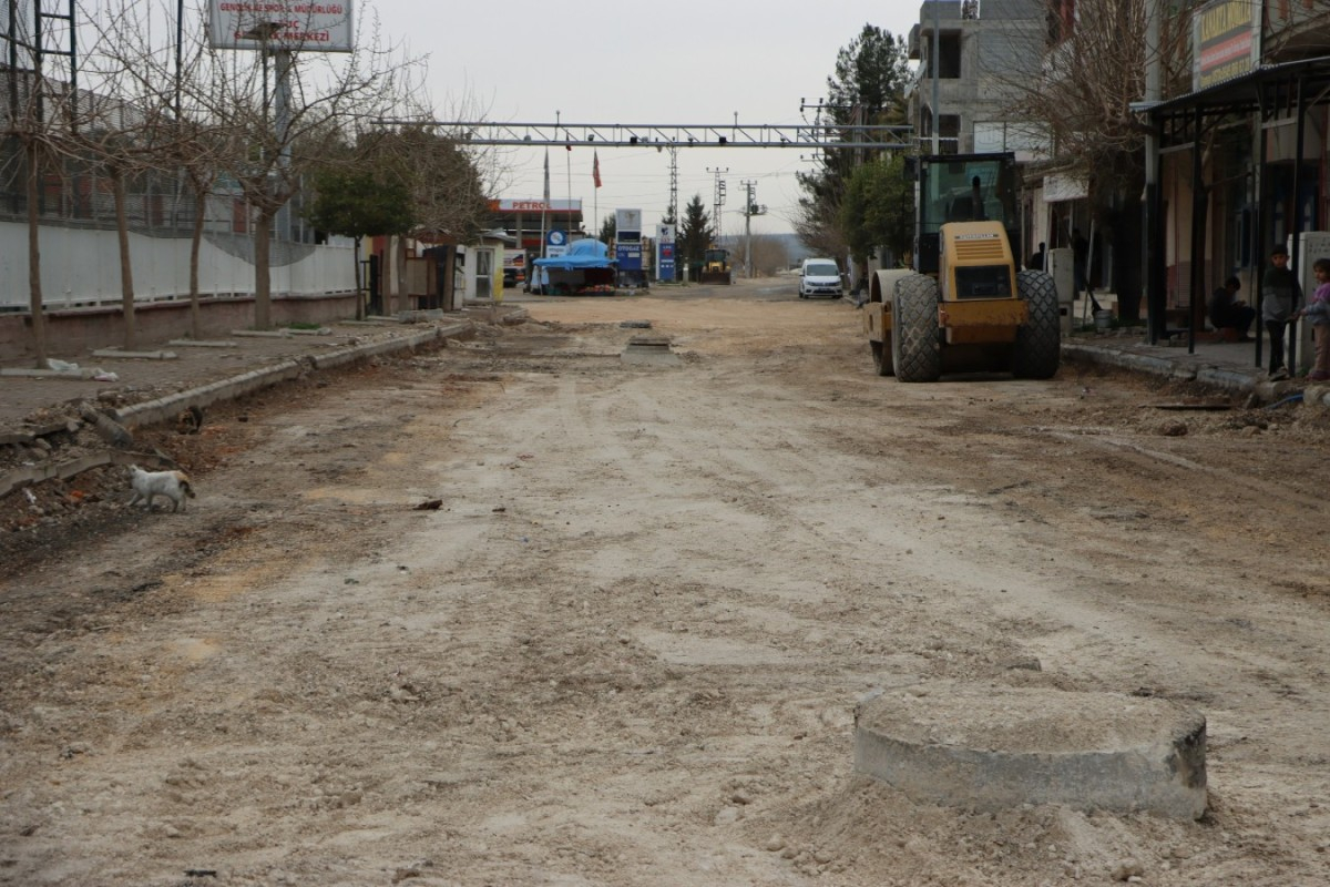 Büyükşehir, Suruç Mızar Caddesi’nde Asfalt İçin Hazırlık Yapıyor