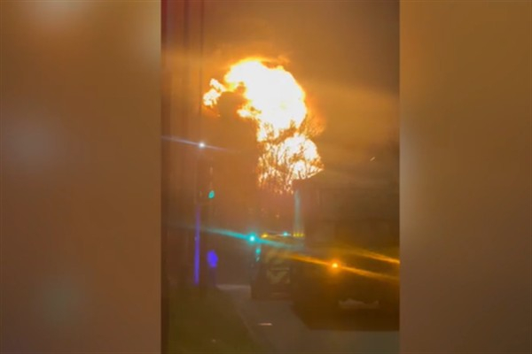 Londra'nın Heathrow Havalimanı elektrik kesintisi nedeniyle tüm gün kapalı