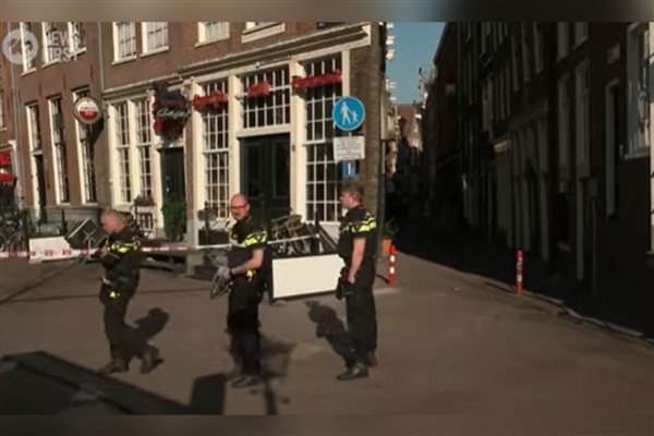 Amsterdam'daki bıçaklı saldırıda 5 kişi yaralandı