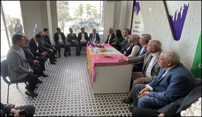 DEM Parti ile Ak Parti 15 yıl sonra bayramlaştı