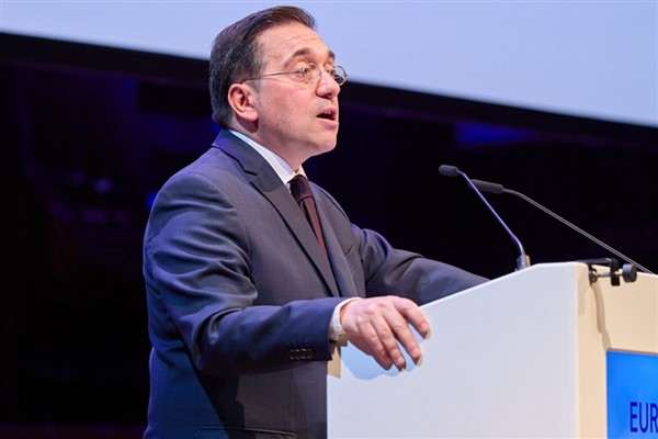 Albares: İspanya barışa, çok taraflılığa ve demokrasiye bağlıdır