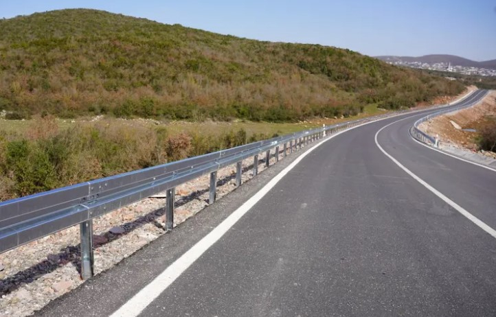 Hereke-Çerkeşli Yolu'na 3 km’lik Otokorkuluk Yapıldı