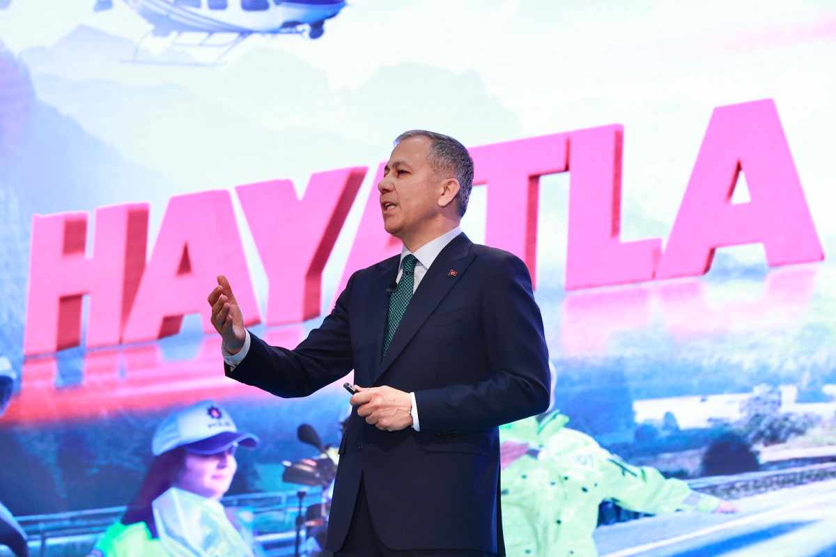 Bakan Yerlikaya, Alparslan Türkeş'i andı