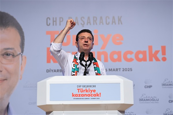 İmamoğlu: Özel'e ve bütün  kurultay delegesi yol arkadaşlarıma başarılar diliyorum