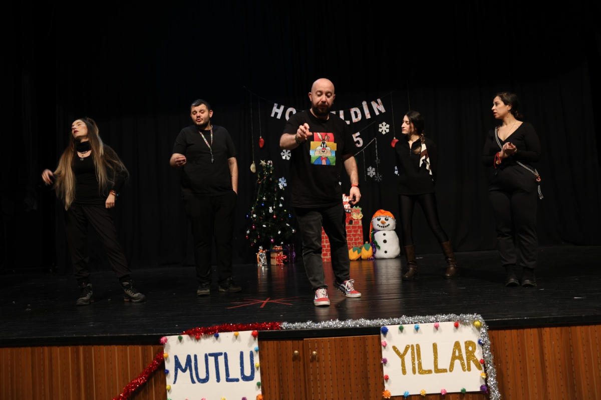 “Sosyal Sahne” sanatçıları bekliyor