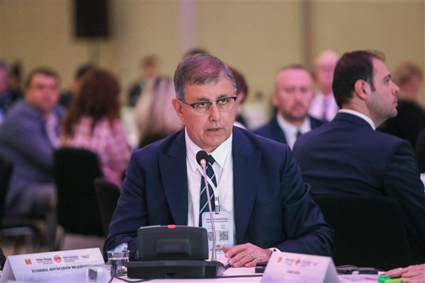 İzmir Büyükşehir Belediye Başkanı Tugay,Türkiye-Almanya Kardeş Şehirler Zirvesi'ne katıldı