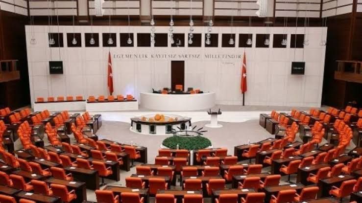 Yenice Mahallesi’ndeki Çöp Kokusu Meclis Gündeminde