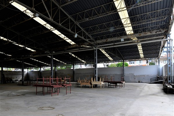 Bornova'da pazaryerlerindeki bakım ve onarım çalışmaları sürdürülüyor