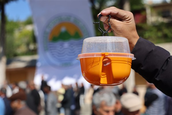 Toroslar'da Akdeniz meyve sineğine karşı 120 bin tuzak dağıtımına başlandı