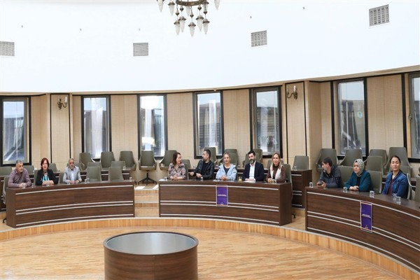 Kayapınar'da akülü araç şarj istasyonları kurulmasına karar verildi