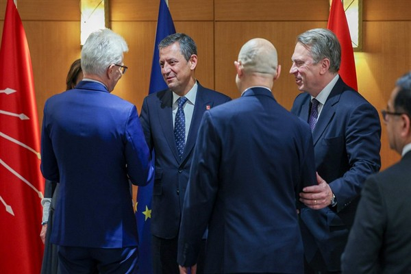 Başkan Özel, AB Delegasyonu Başkanı Ossowski ile görüştü