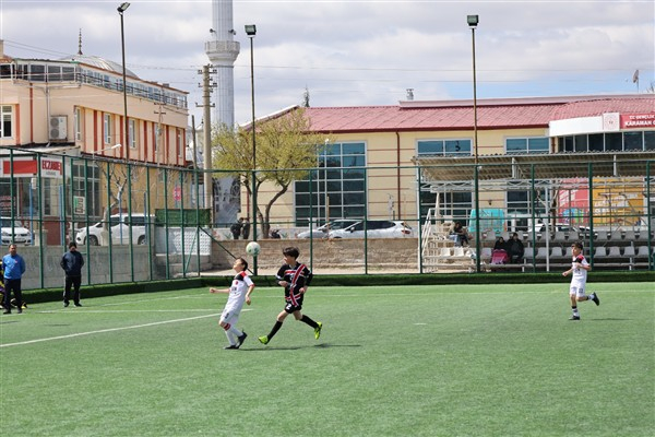 Küçükler Futbol Grup Müsabakaları Karaman’da başladı