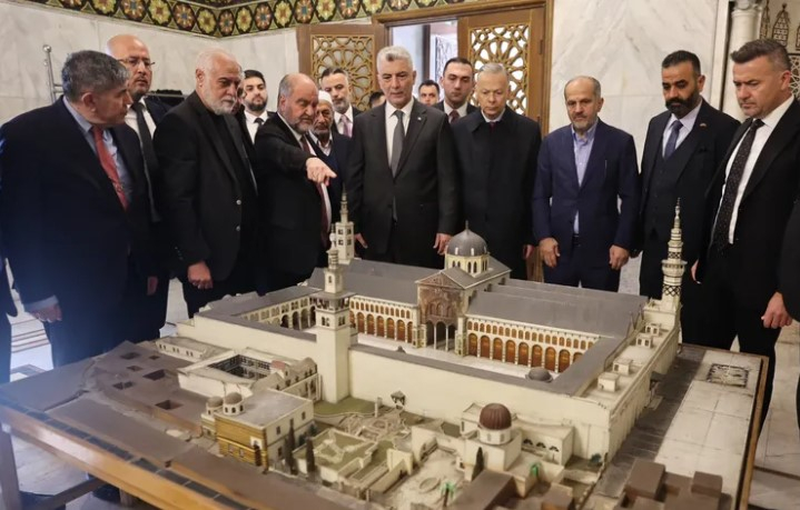 Bakan Bolat, Şam’daki İkinci Gününe Devam Ediyor