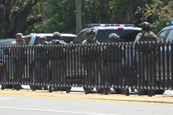 Florida Üniversitesi'nde meydana gelen silahlı saldırıda 2 kişi öldü, 5 kişi yaralalandı