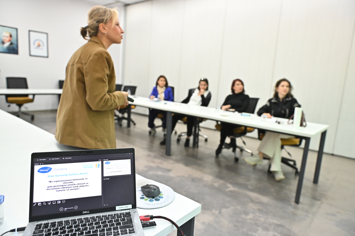 “Gold Town Gıda Güvenliği ve Hijyen Sertifikasyon Programı” Antalya'da başladı