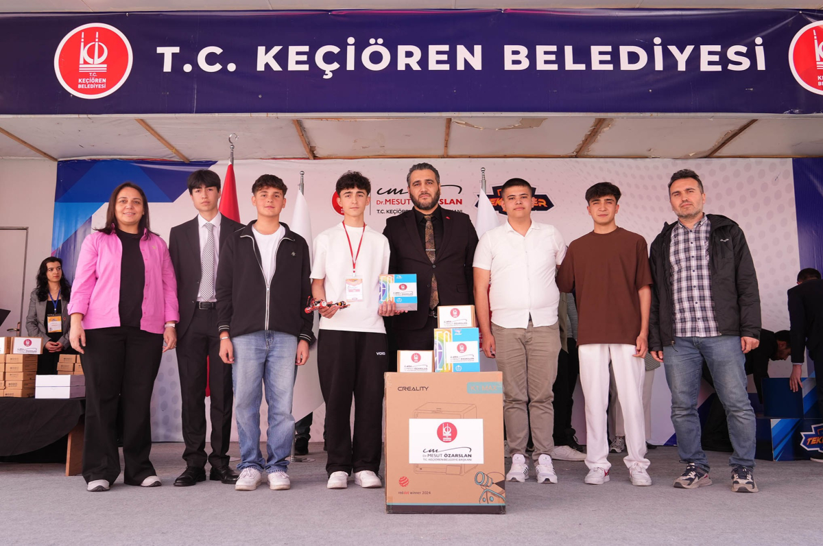 Robot yarışmasında ödüller sahiplerini buldu