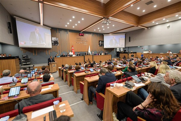 İzmir Büyükşehir ve ESHOT’un 2024 yılı faaliyet raporları kabul edildi