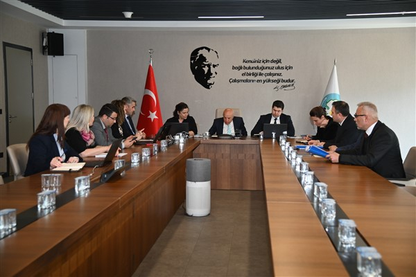 Manisa Büyükşehir ‘Mevzuat İnceleme Komisyonu’ toplandı