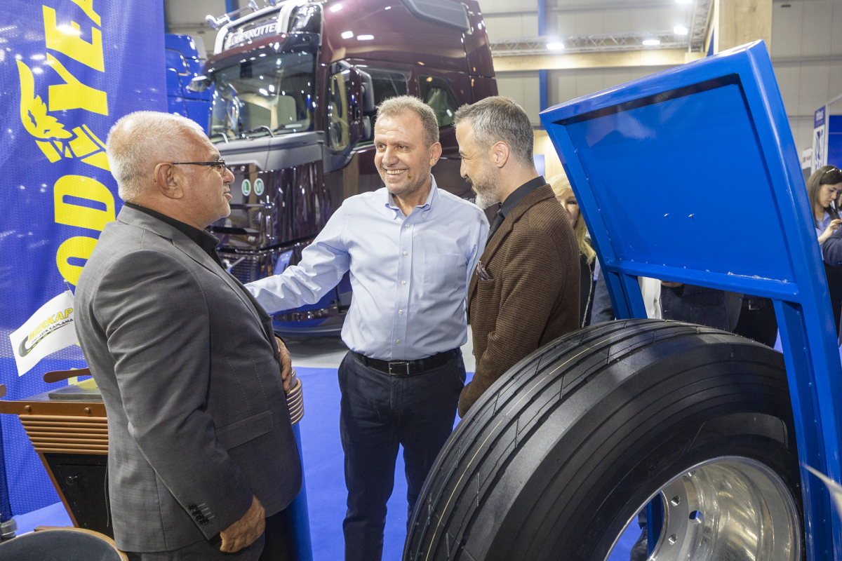 Başkan Seçer'den CNR Lojistik ve Taşımacılık Fuarı'na ziyaret