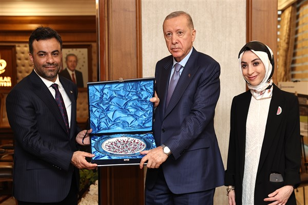 Cumhurbaşkanı Erdoğan’dan Bağcılar Belediyesi’ne ziyaret