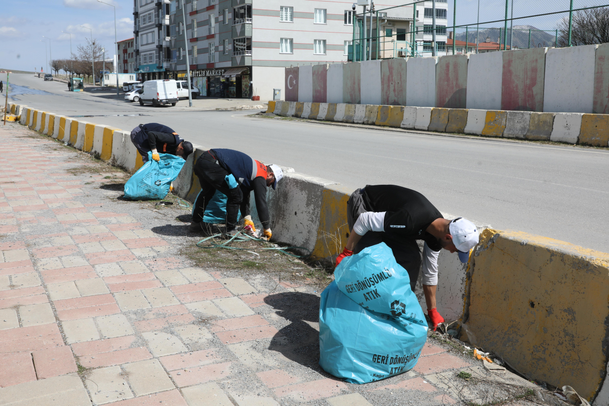Bitlis'te bahar temizliği başladı