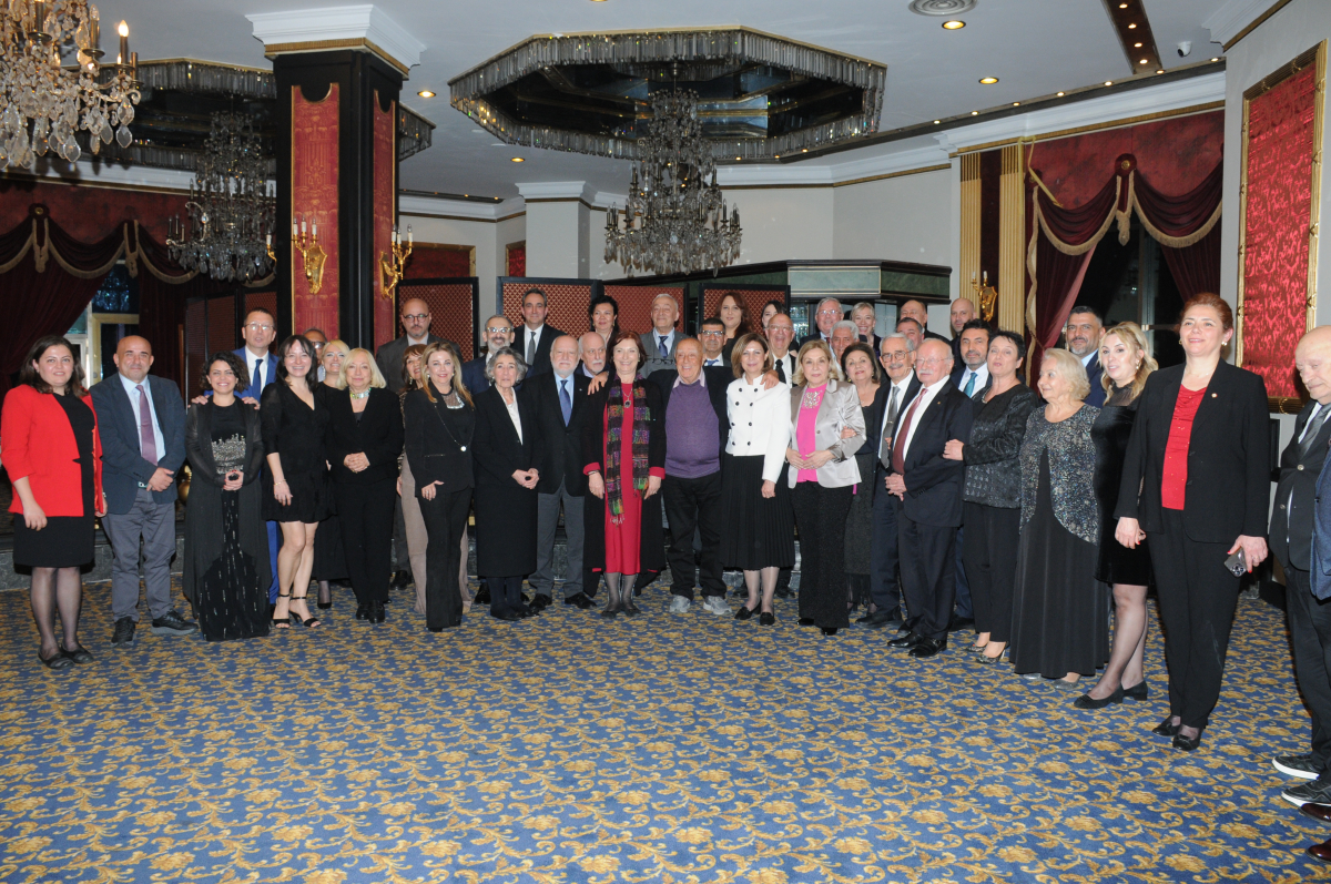 Başkan Ünlüce, Basın Konseyi'nin 37. yılı için İstanbul’da düzenlenen törene katıldı