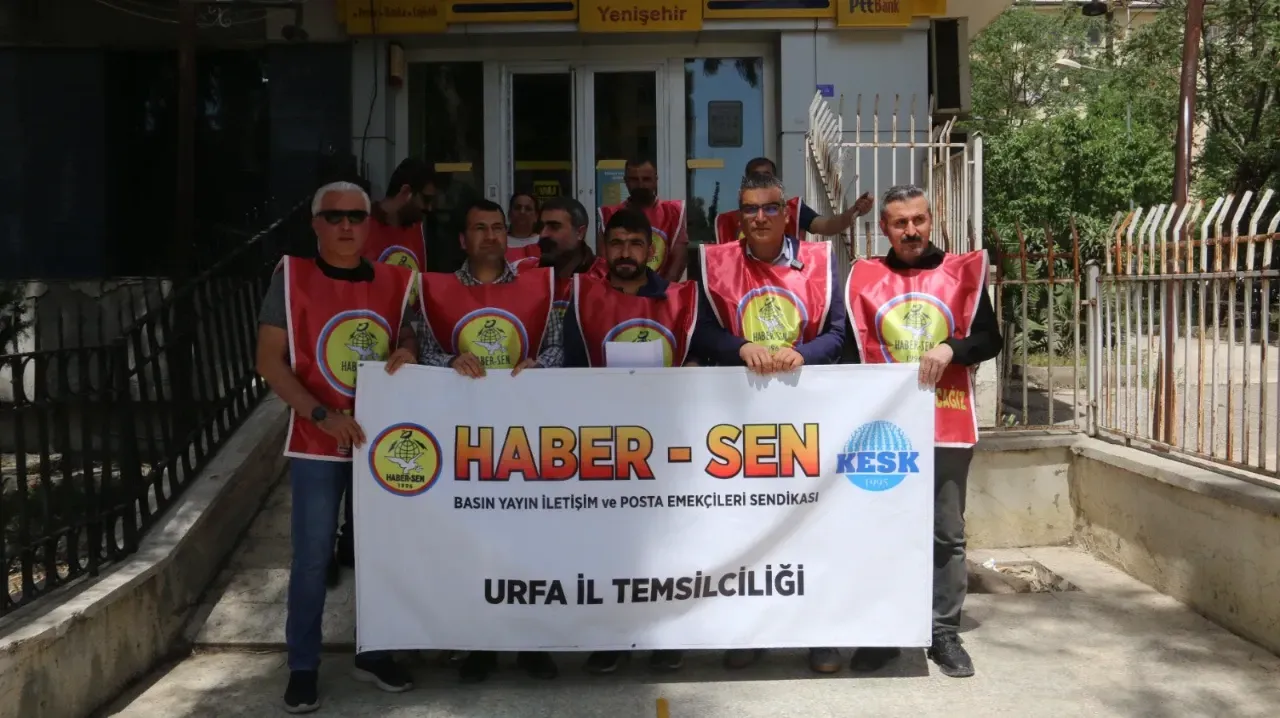 PTT Emekçileri Haklarını İstiyor: “Eşit İşe Eşit Ücret”