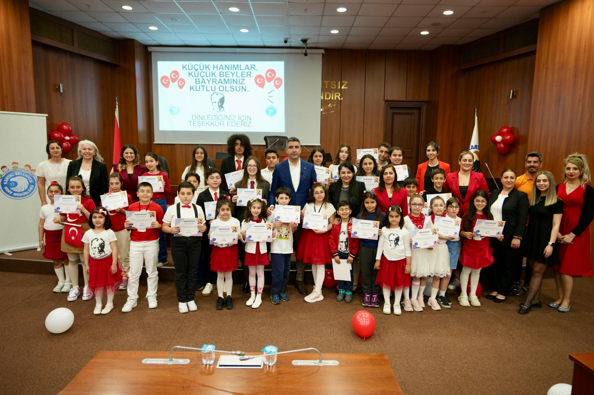 Kartal'da 23 Nisan kapsamında Çocuk Meclisi'nin üçüncü birleşimi gerçekleşti