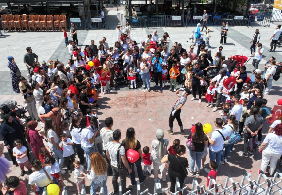 Manisa Büyükşehir Belediyesi'nden 23 Nisan kutlamaları