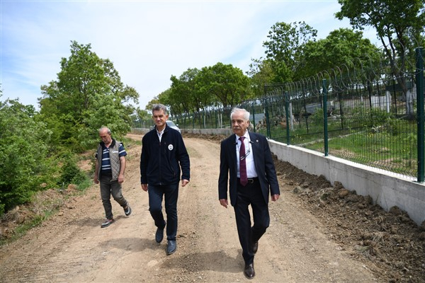 Başkan Özcan, Hayvan Barınağını inceledi