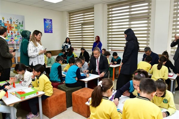 Vali Çiçek’ten İnönü İlkokulu'na ziyaret