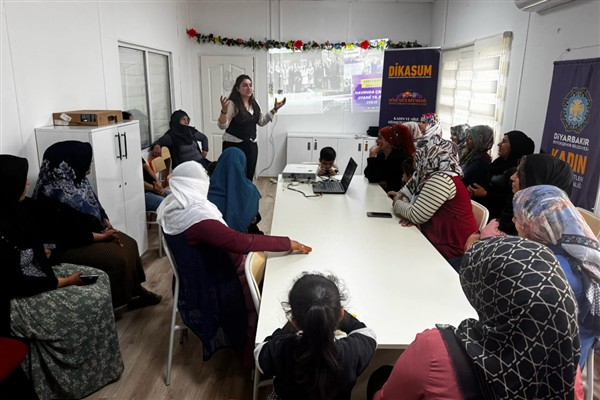 Diyarbakır’da toplumsal cinsiyet eşitliğine dair atölye düzenlendi