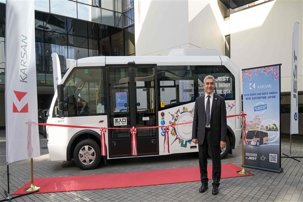 Karsan 10 bininci JEST’i banttan indirdi