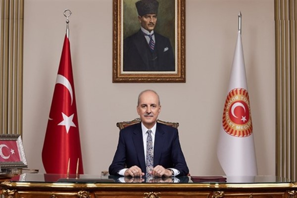 TBMM Başkanı Kurtulmuş,  Kırgızistan'da Ata-Beyit Anıtı’nı ziyaret etti