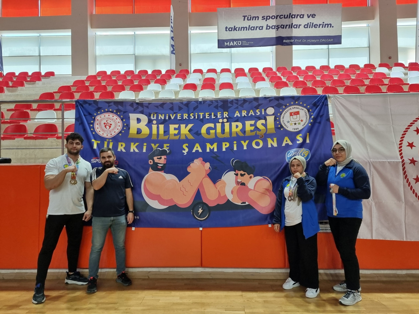 Harran Üniversitesi Sporcularından Bilek Güreşi Türkiye Şampiyonasında Büyük Başarı