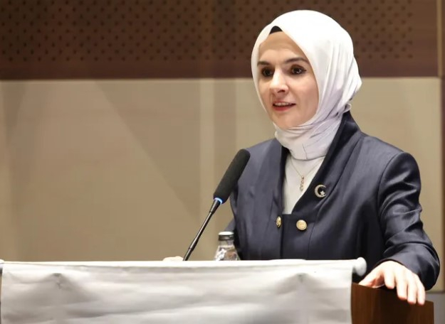 Bakan Göktaş’tan Fransa’daki Acılı Türk Ailesine Taziye Mesajı