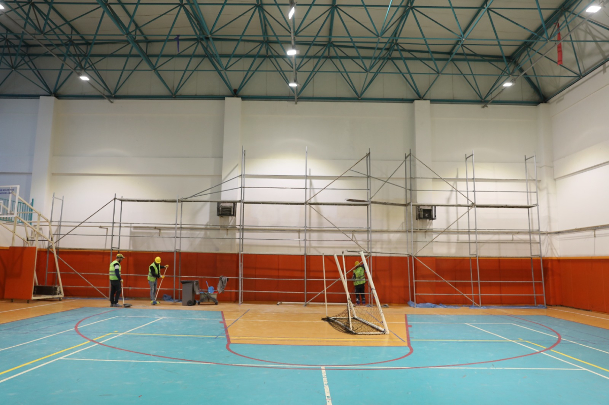 İBB, okul spor salonlarını yeniliyor