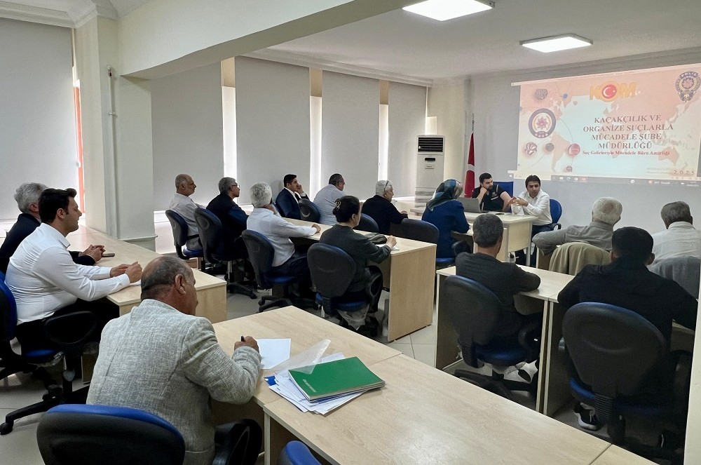 Batman'da derneklere yönelik kara para ve terör finansmanı eğitimi düzenlendi