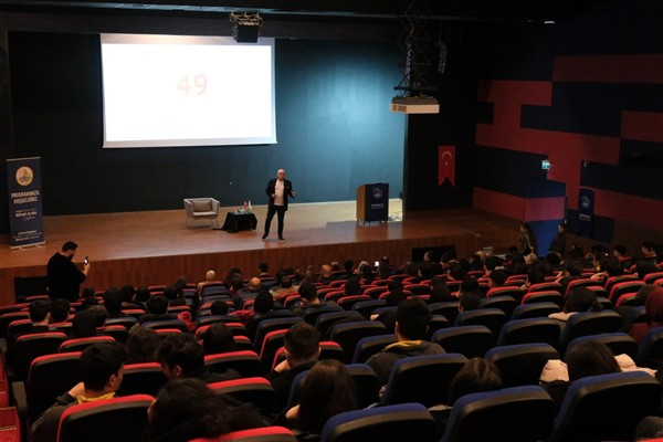 Sapanca Belediyesi’nden gençlere yapay zeka buluşması