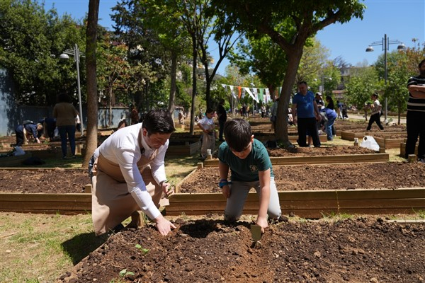 Kadıköy Bostanları’nda yaz dönemi başladı