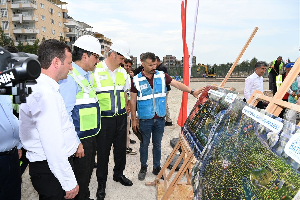 Vali Canalp, Yaşar Kemal Kent Ormanı’nda incelemelerde bulundu